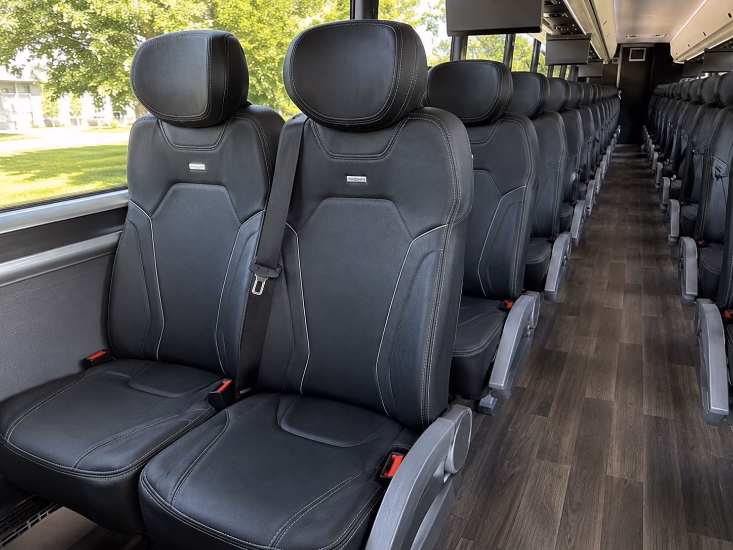 buses to hood river orchard ale festival and hood river valley harvest festival events