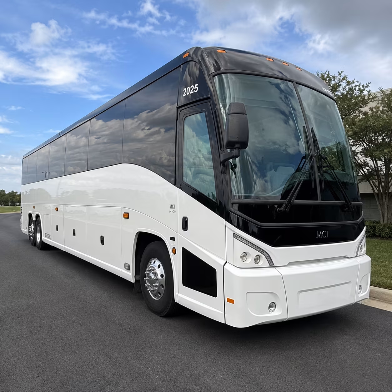 charter buses to the oregon convention center from gresham