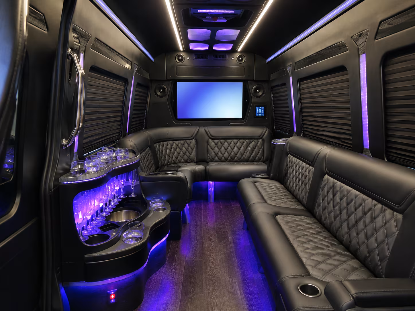 corporate retreat and off site event buses near gresham